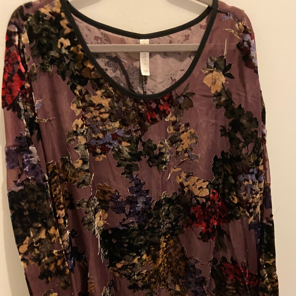Cacique lounge top